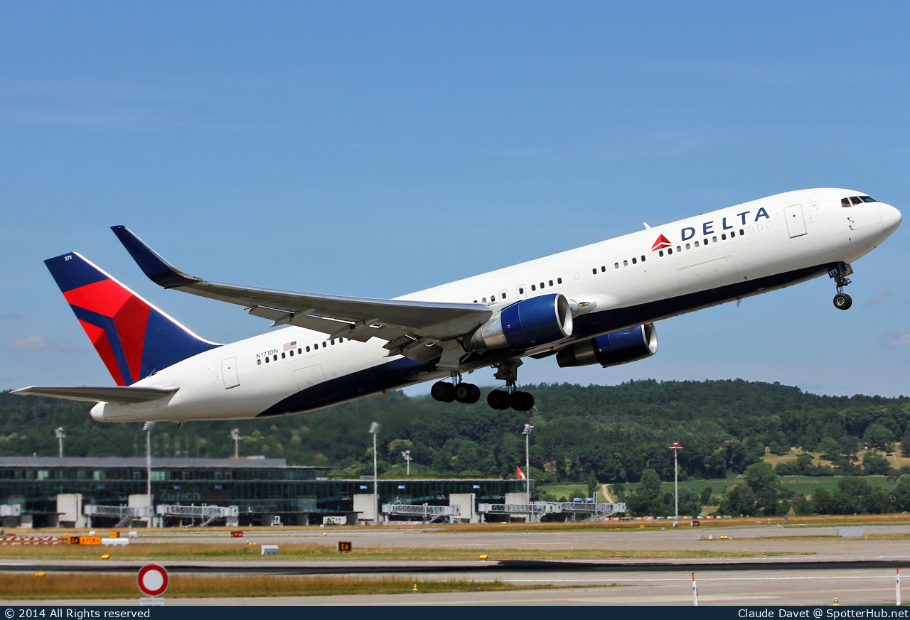 Photo of N171DN - Boeing 767-332(ER) operated by Delta Air Lines