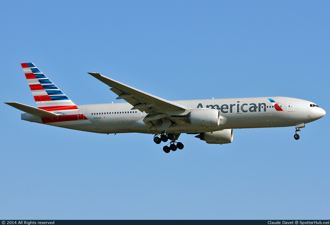 Photo of N759AN - Boeing 777-223(ER) operated by American Airlines