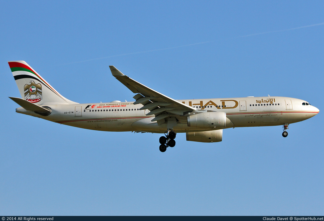 Photo of A6-EYM - Airbus A330-243 operated by Etihad Airways