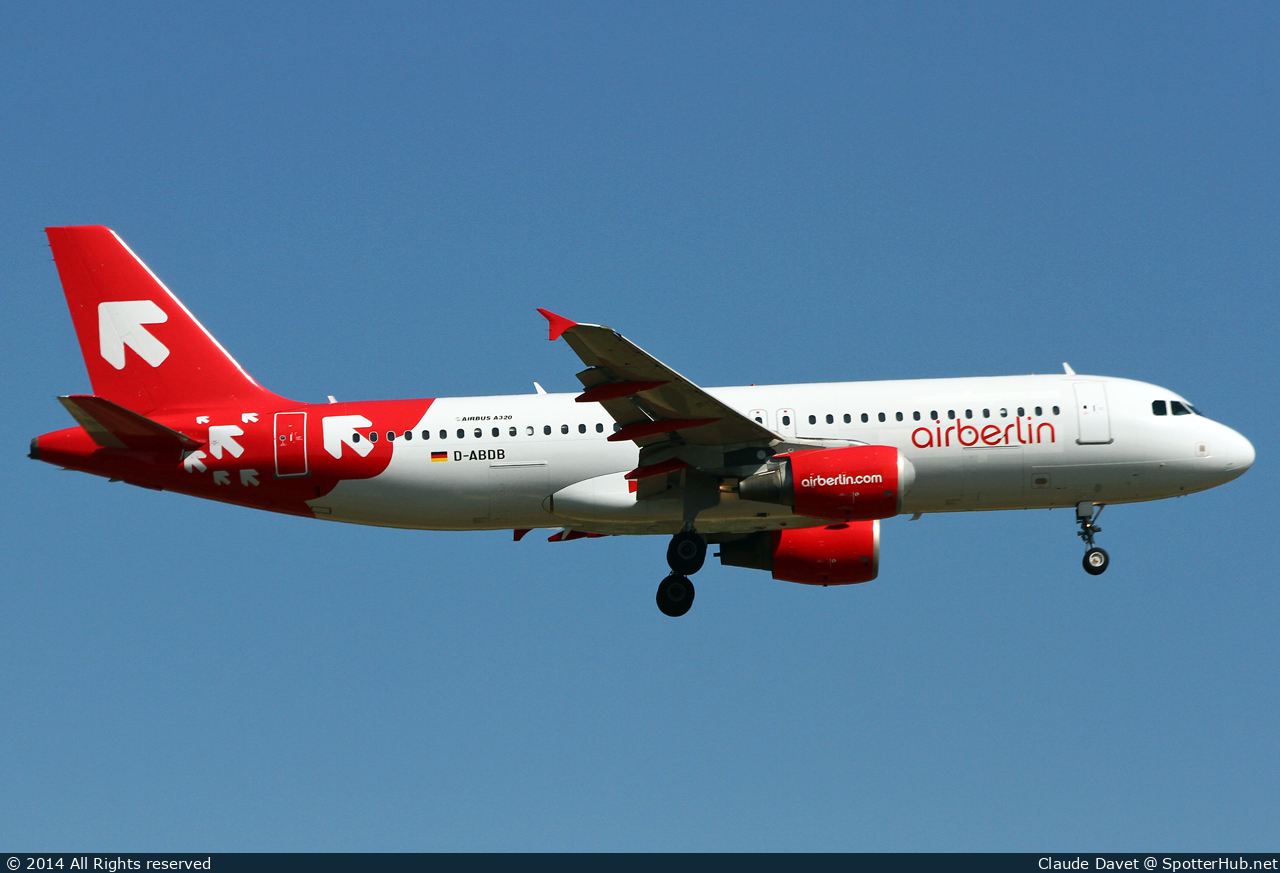 Photo of D-ABDB - Airbus A320-214 operated by Air Berlin