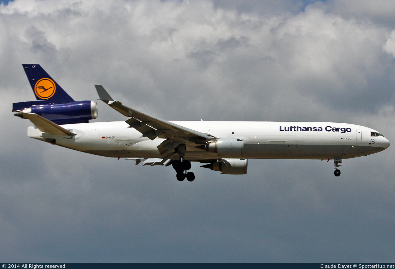 Photo of D-ALCF - McDonnell Douglas MD-11(F) operated by Lufthansa Cargo