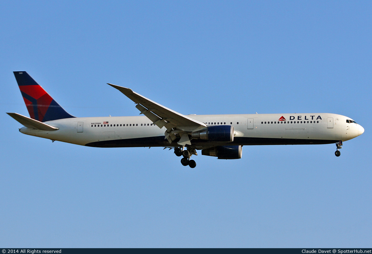 Photo of N829MH - Boeing 767-432(ER) operated by Delta Air Lines