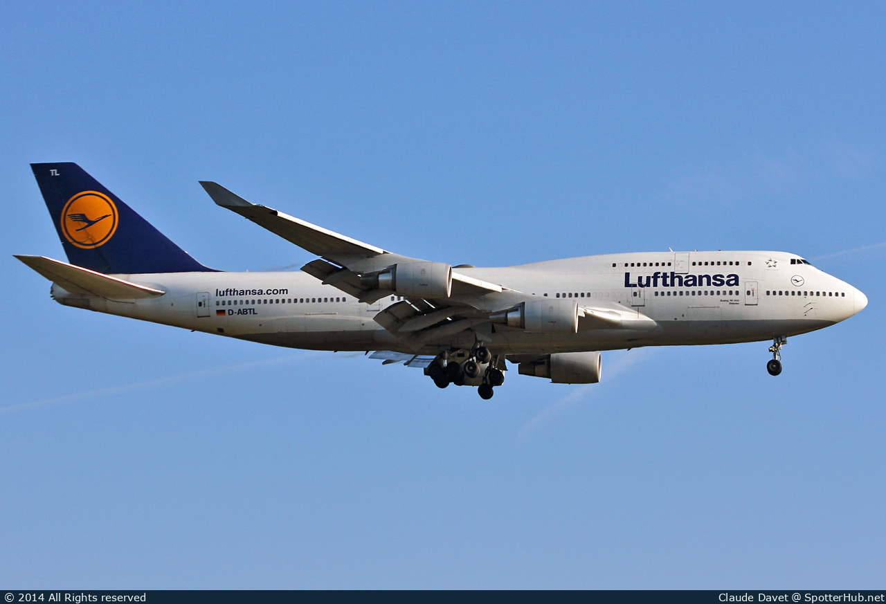 Photo of D-ABTL - Boeing 747-430 operated by Lufthansa