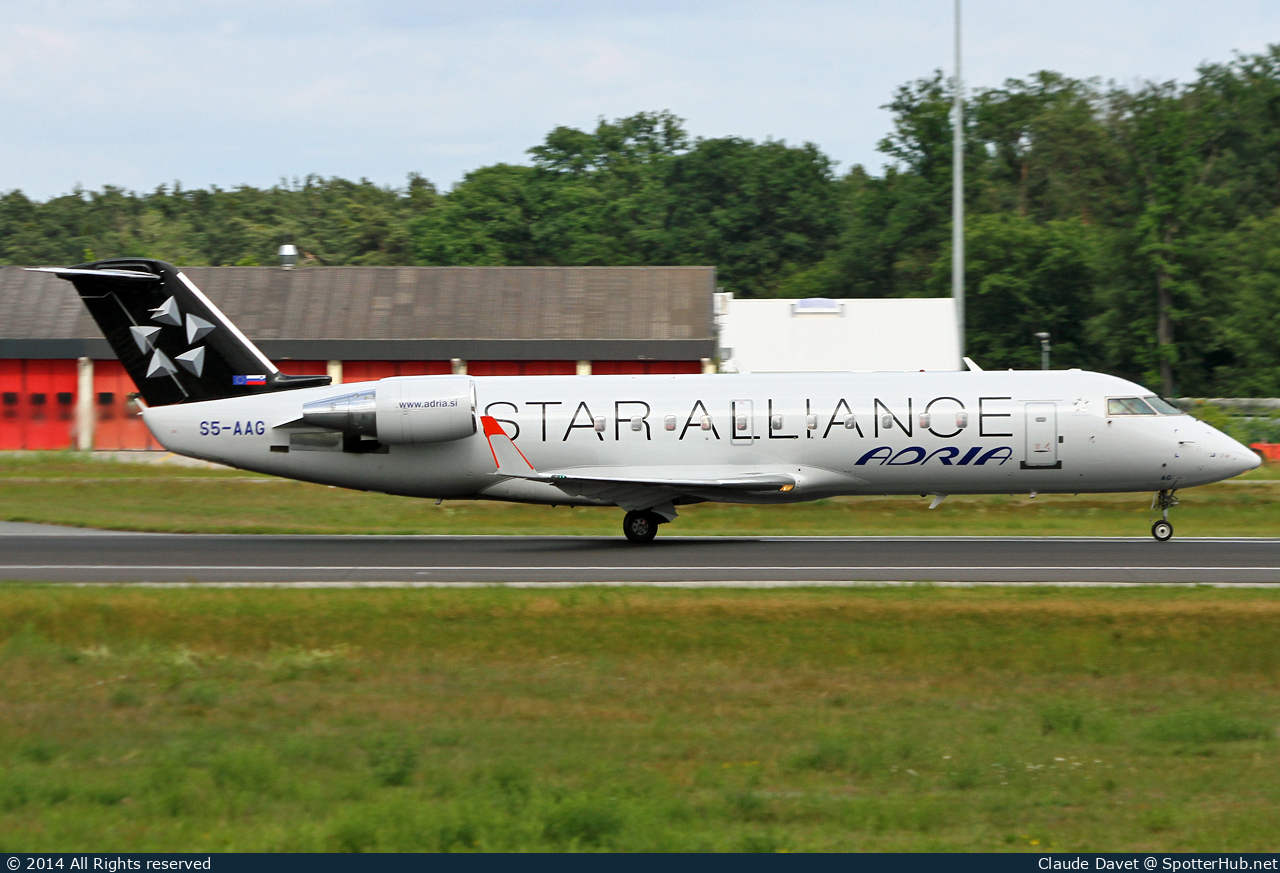 Photo of S5-AAG - Bombardier CRJ-200LR operated by Adria Airways