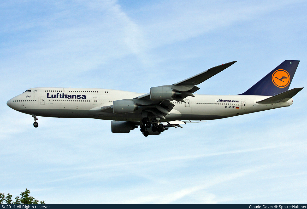 Photo of D-ABYF - Boeing 747-830 operated by Lufthansa