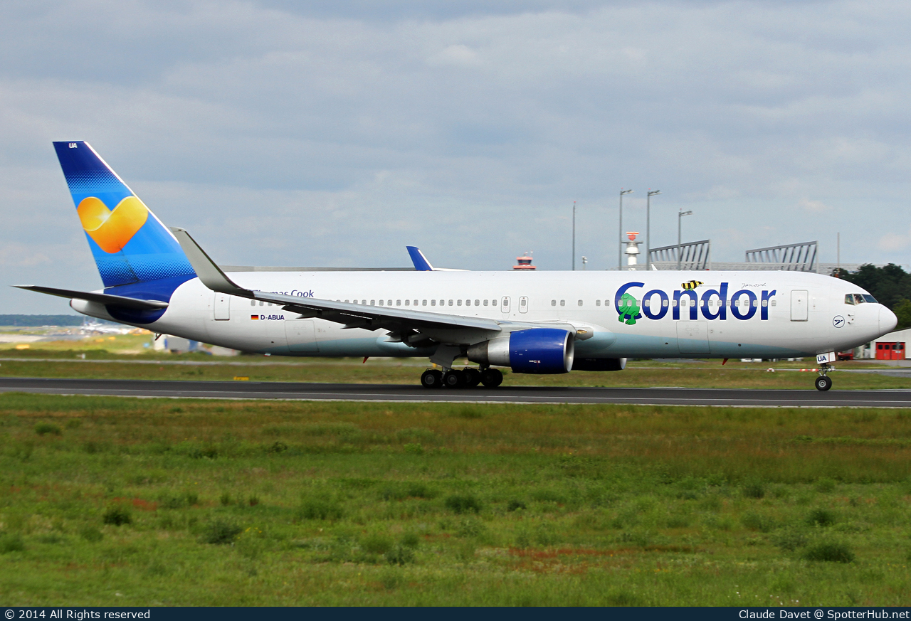 Photo of D-ABUA - Boeing 767-330(ER) operated by Condor