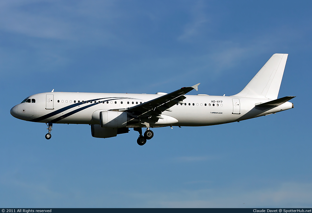 Photo of HZ-XY7 - Airbus A320-214 operated by Aviation Link Company