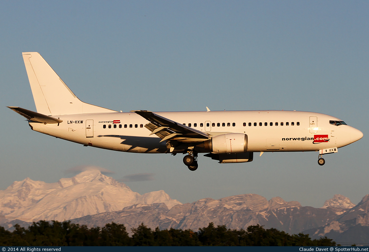 Photo of LN-KKW - Boeing 737-3K9 operated by Norwegian Air Shuttle