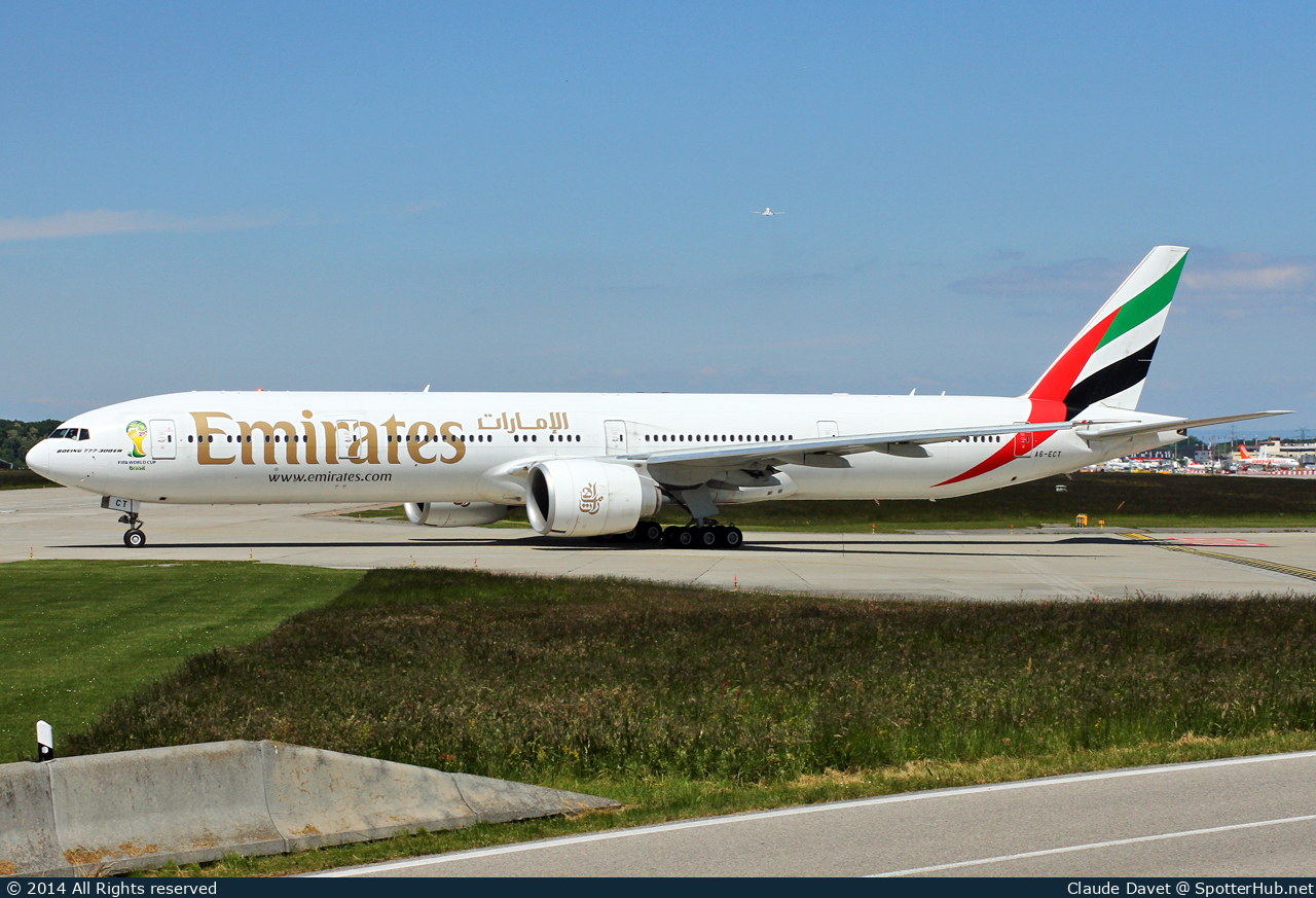 Photo of A6-ECT - Boeing 777-31H(ER) operated by Emirates