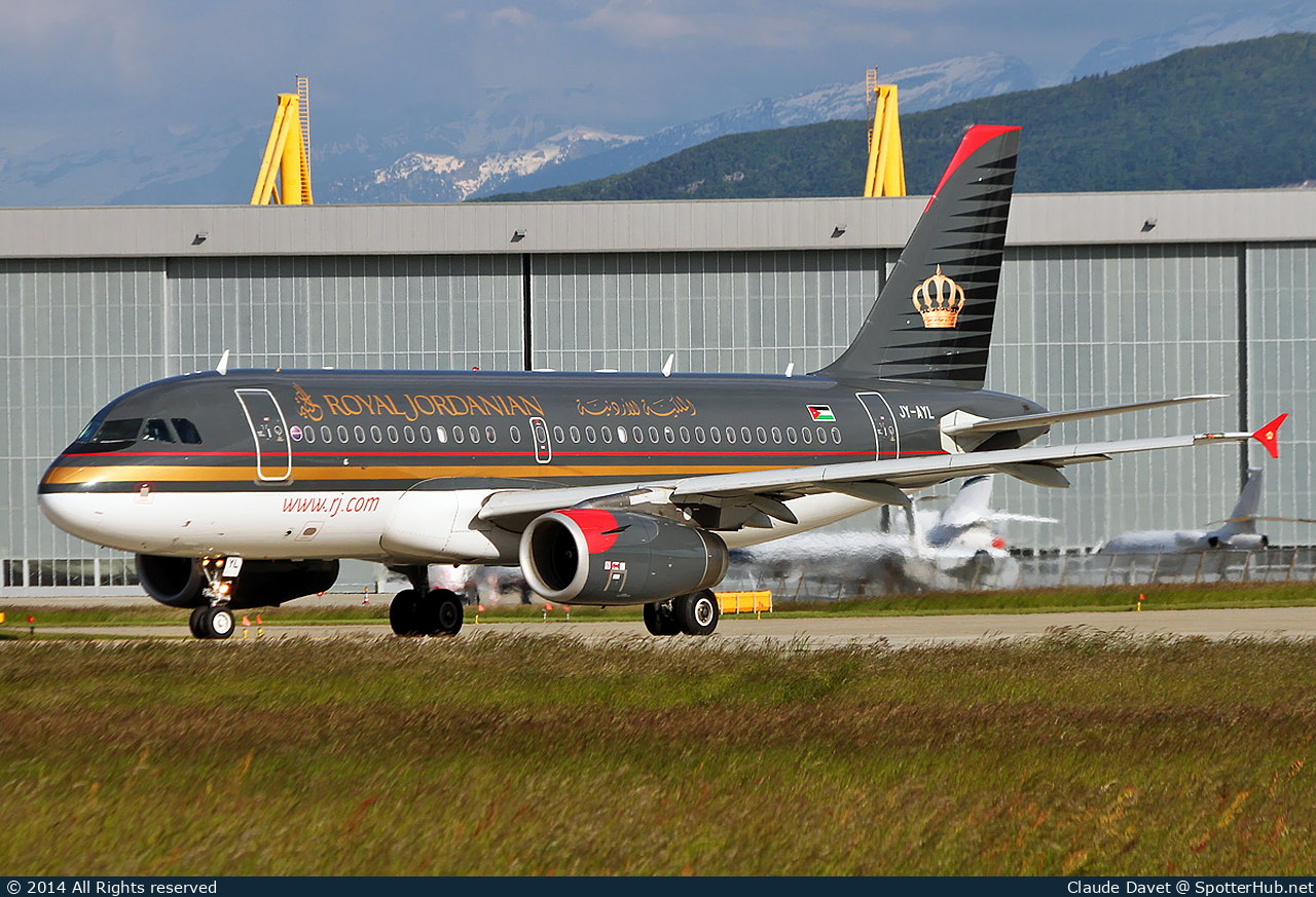 Photo of JY-AYL - Airbus A319-132 operated by Royal Jordanian Airlines