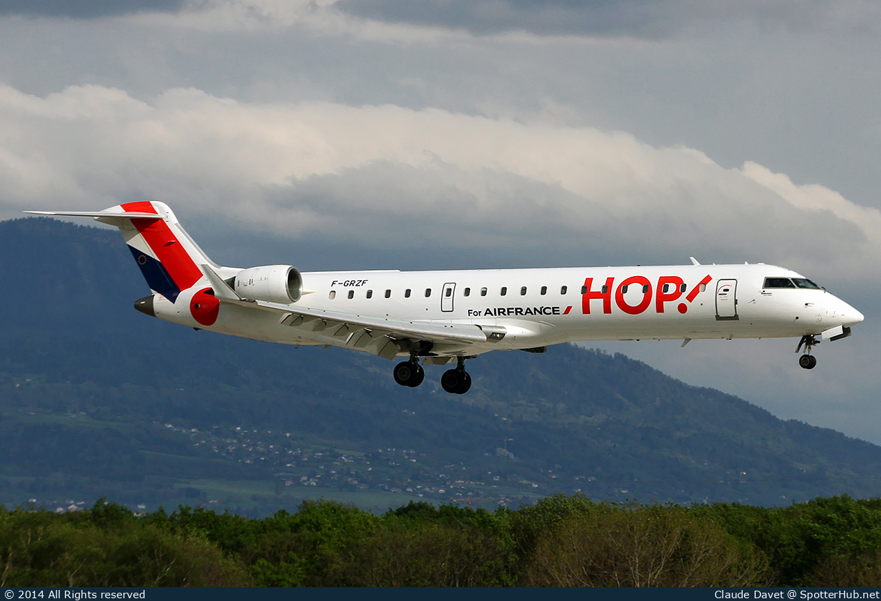 Photo of F-GRZF - Bombardier CRJ-701 operated by Air France HOP