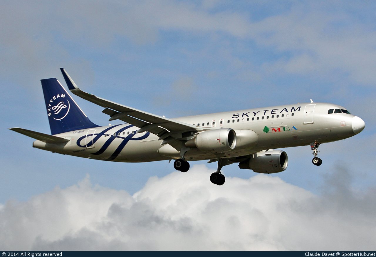 Photo of T7-MRD - Airbus A320-214 operated by MEA Middle East Airlines