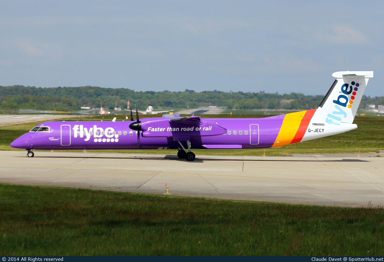 Photo of G-JECY - Bombardier DHC-8-402 Dash 8 Q400 operated by flybe