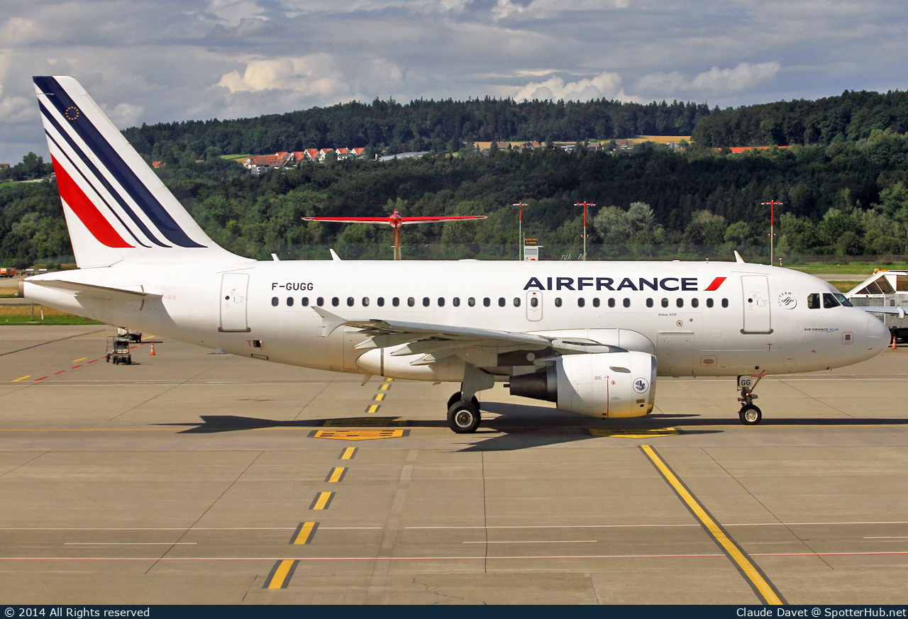 Photo of F-GUGG - Airbus A318-111 operated by Air France
