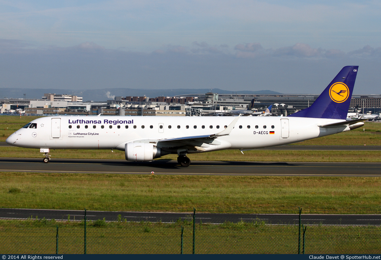 Photo of D-AECG - Embraer ERJ-190LR operated by Lufthansa CityLine