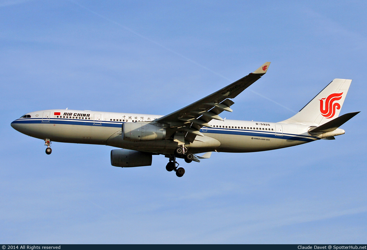 Photo of B-5925 - Airbus A330-243 operated by Air China