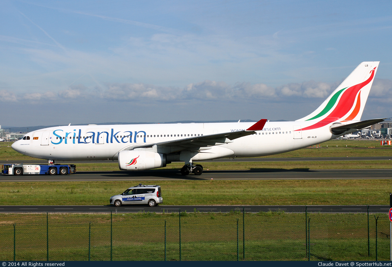 Photo of 4R-ALB - Airbus A330-243 operated by SriLankan Airlines
