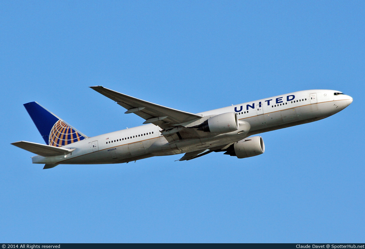 Photo of N222UA - Boeing 777-222(ER) operated by United Airlines
