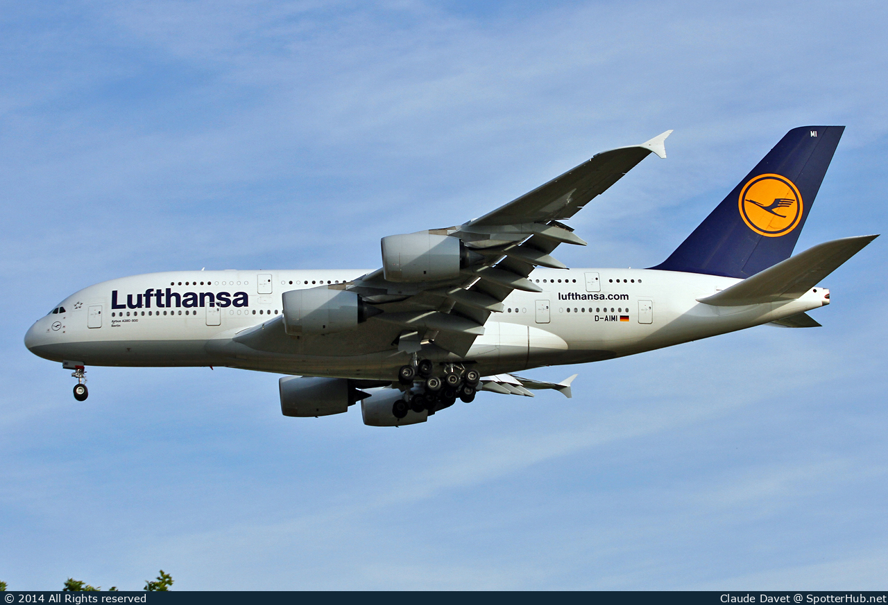 Photo of D-AIMI - Airbus A380-841 operated by Lufthansa