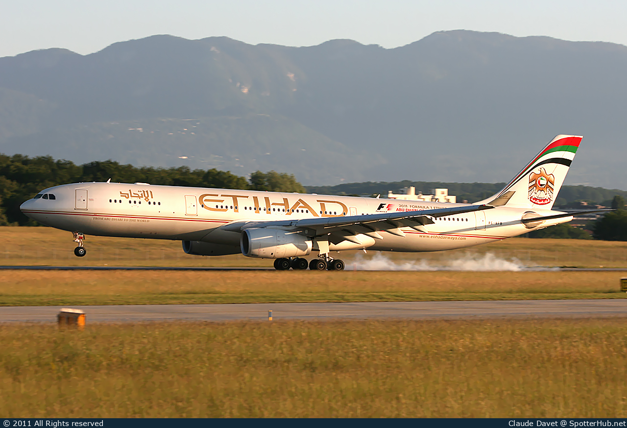 Photo of A6-AFB - Airbus A330-343 operated by Etihad Airways