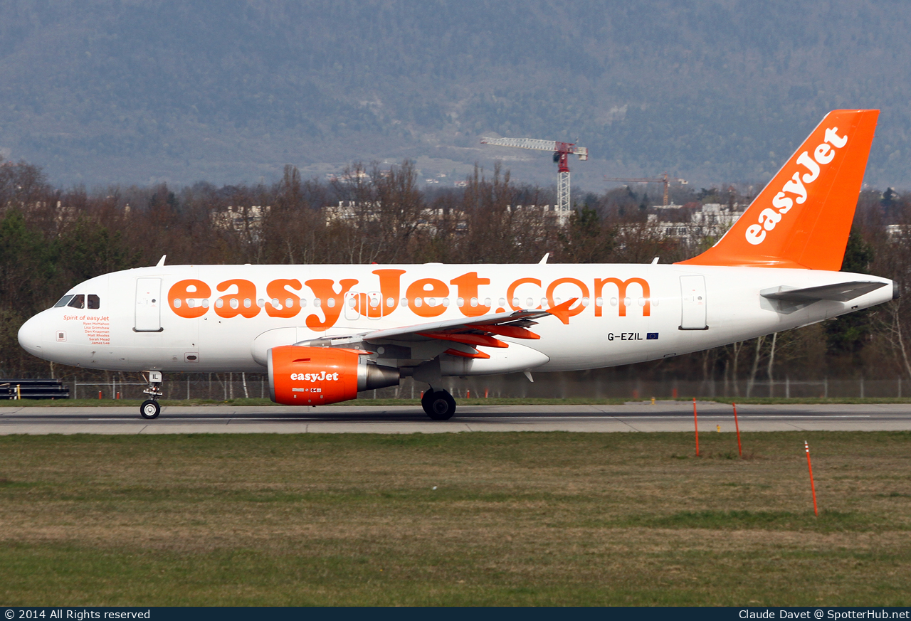 Photo of G-EZIL - Airbus A319-111 operated by easyJet
