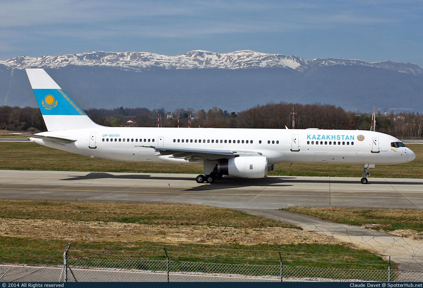 Photo of UP-B5701 - Boeing 757-2M6 operated by Government of Kazakhstan