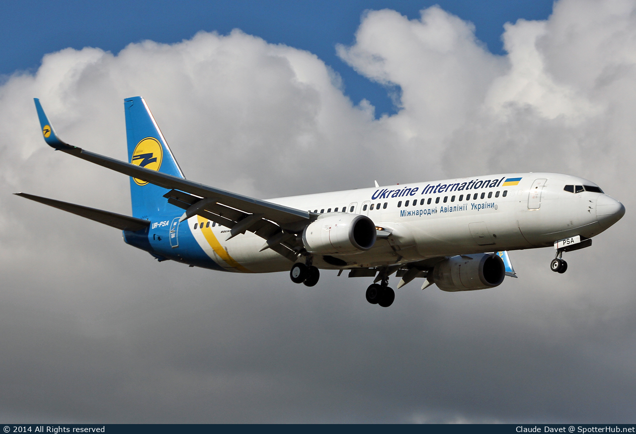 Photo of UR-PSA - Boeing 737-8HX operated by Ukraine International Airlines