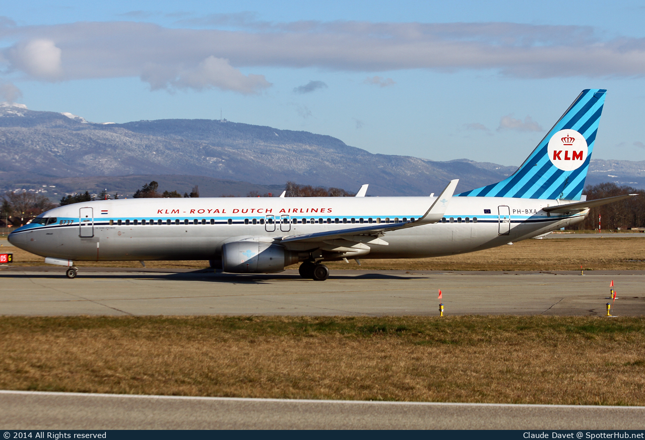 Photo of PH-BXA - Boeing 737-8K2 operated by KLM Royal Dutch Airlines