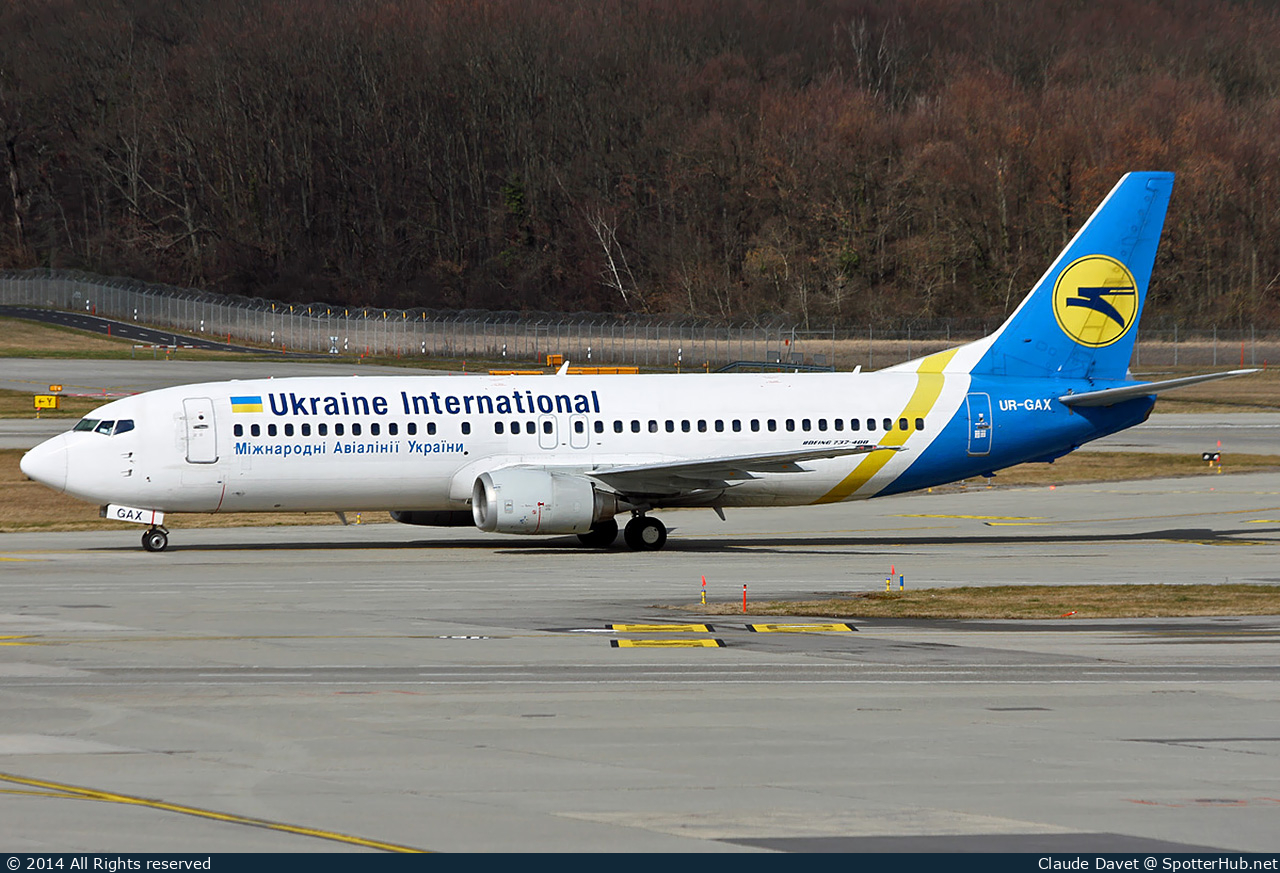 Photo of UR-GAX - Boeing 737-4Y0 operated by Ukraine International Airlines