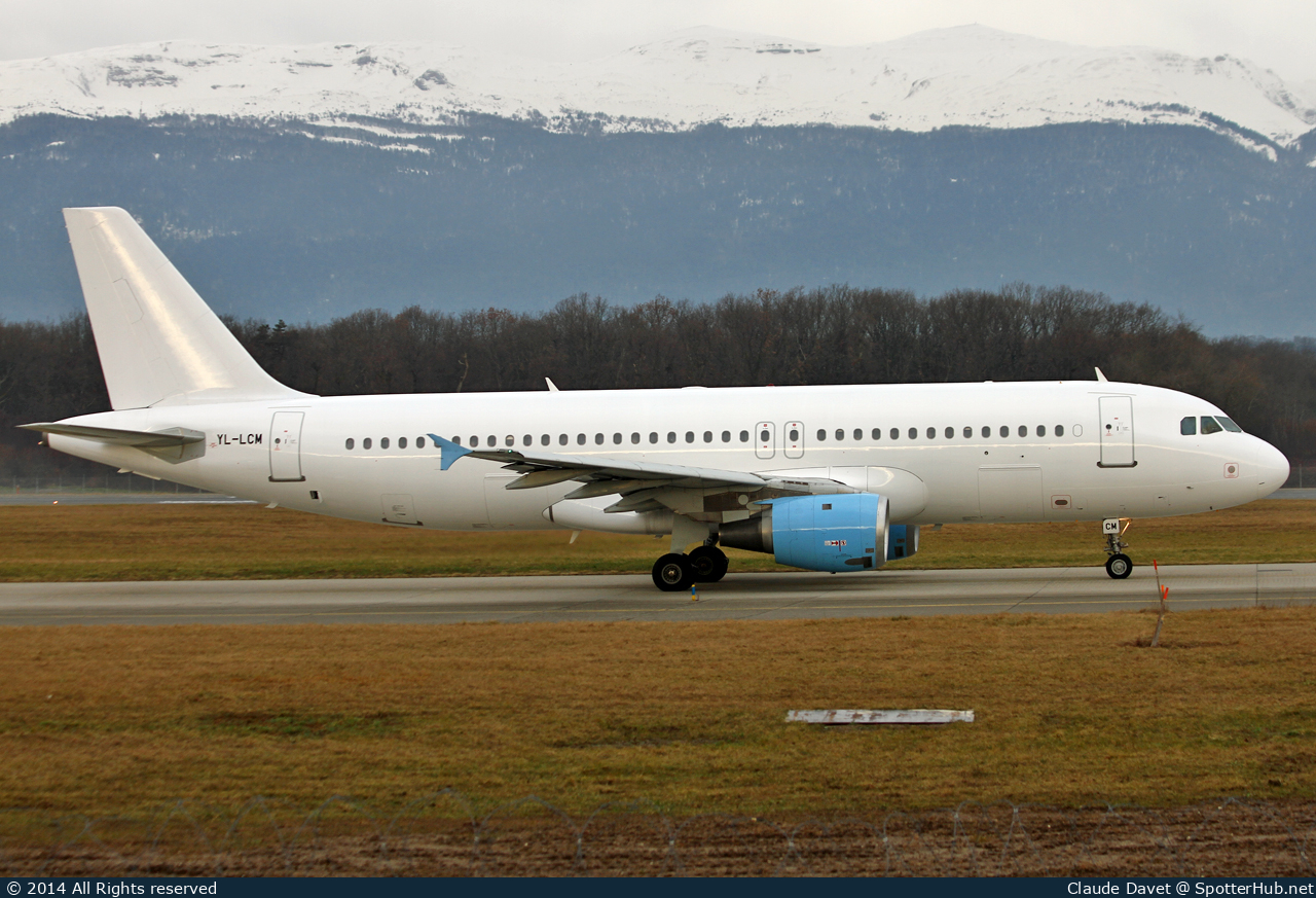 Photo of YL-LCM - Airbus A320-211 operated by SmartLynx Airlines