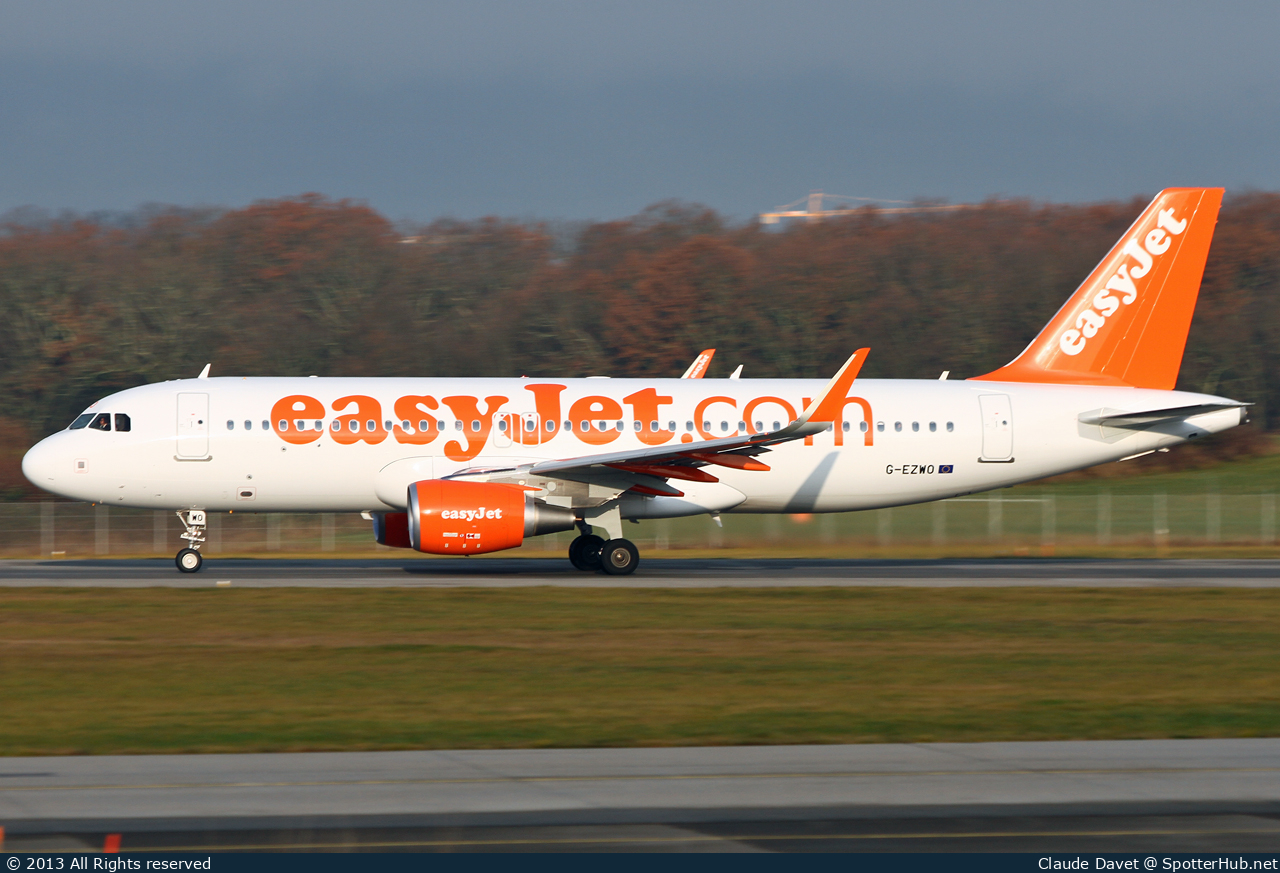 Photo of G-EZWO - Airbus A320-214 operated by easyJet