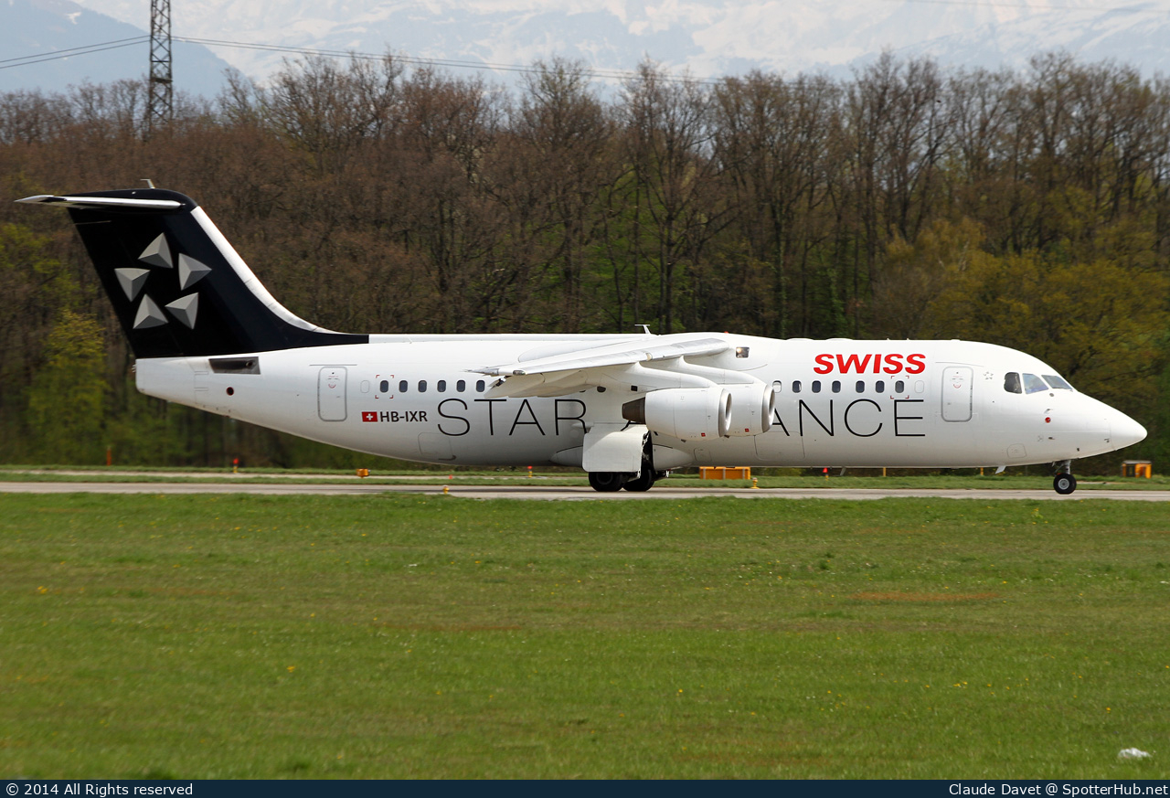 Photo of HB-IXR - British Aerospace Avro RJ100 operated by Swiss International Air Lines
