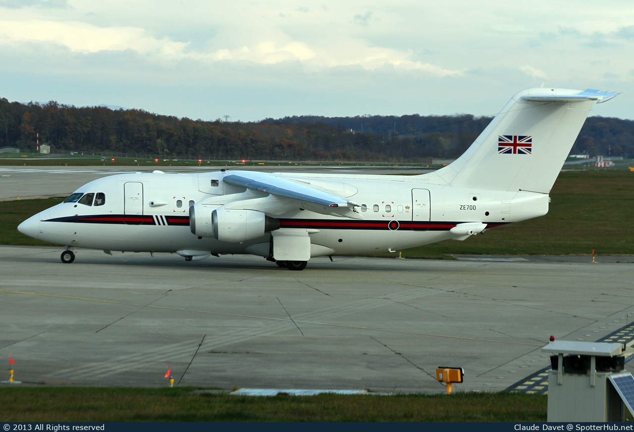 Photo of ZE700 - British Aerospace 146 CC.2 operated by Royal Air Force