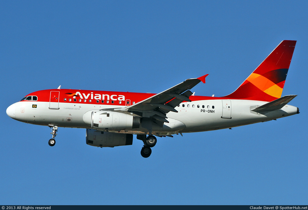 Photo of PR-ONH - Airbus A318-122 operated by Avianca Brasil