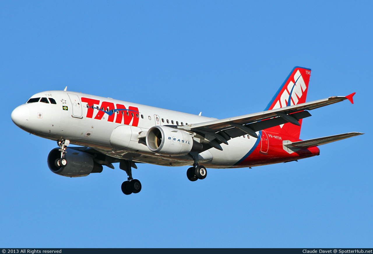 Photo of PR-MYM - Airbus A319-112 operated by TAM Linhas Aéreas