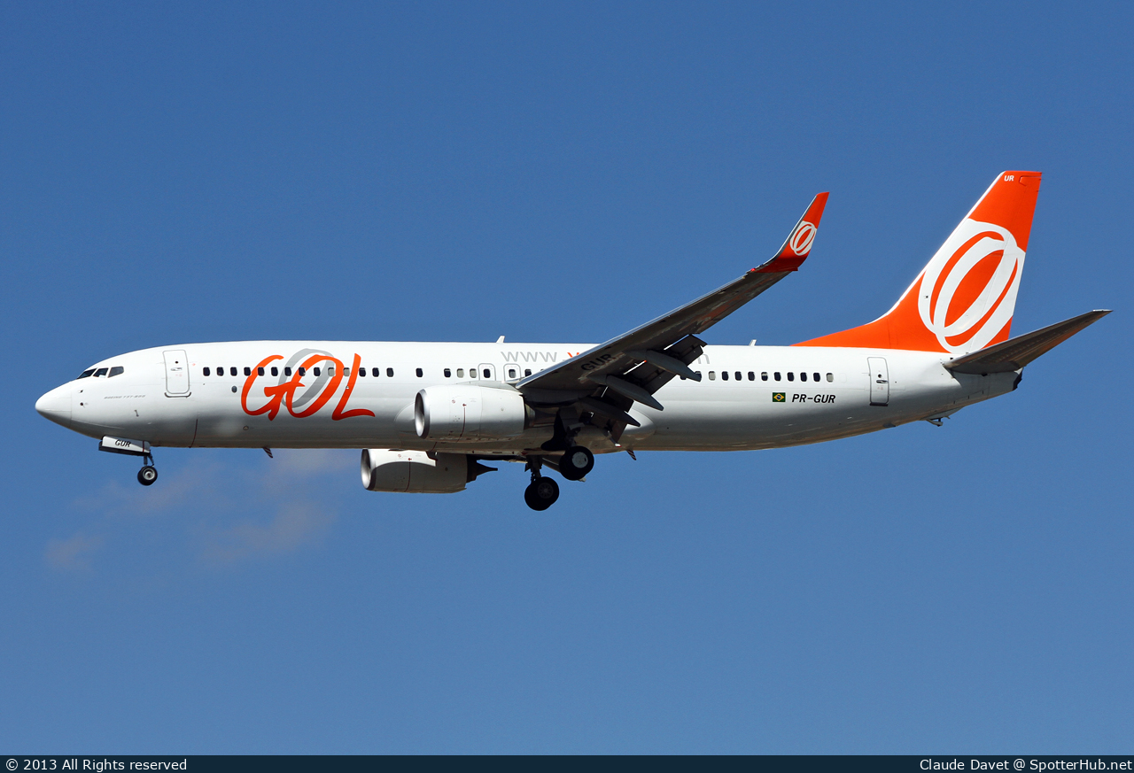Photo of PR-GUR - Boeing 737-8HX operated by GOL Linhas Aéreas