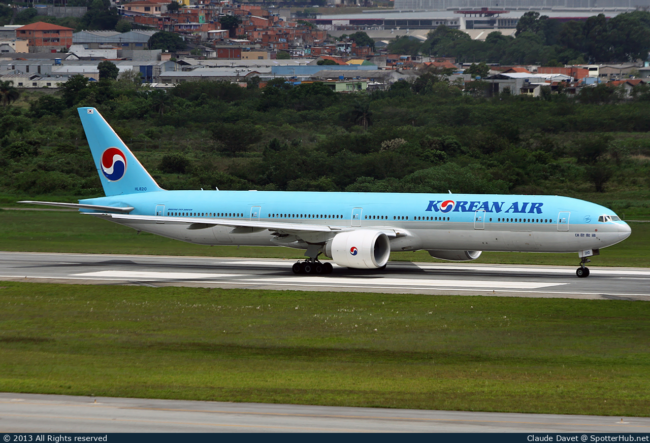 Photo of HL8210 - Boeing 777-3B5(ER) operated by Korean Air