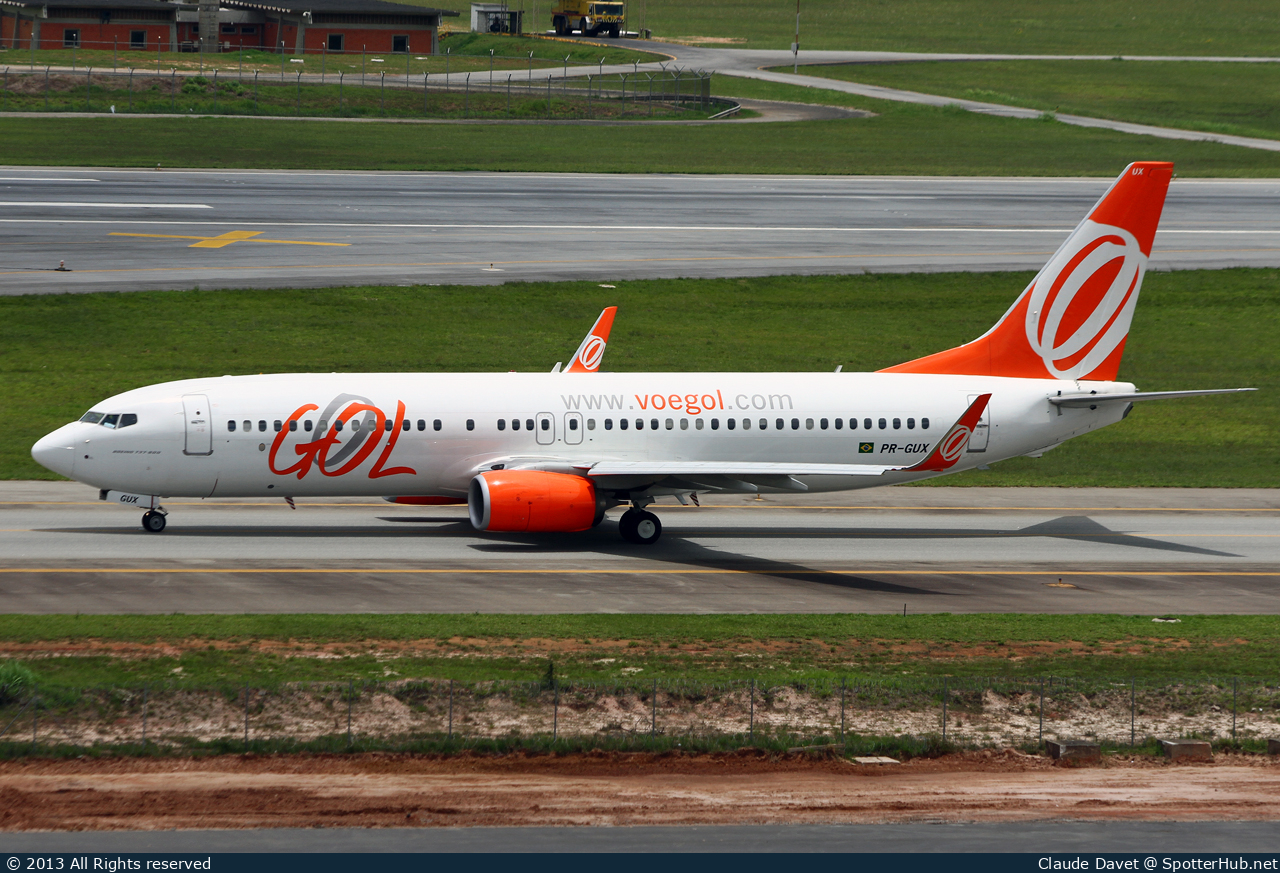 Photo of PR-GUX - Boeing 737-8EH operated by GOL Linhas Aéreas