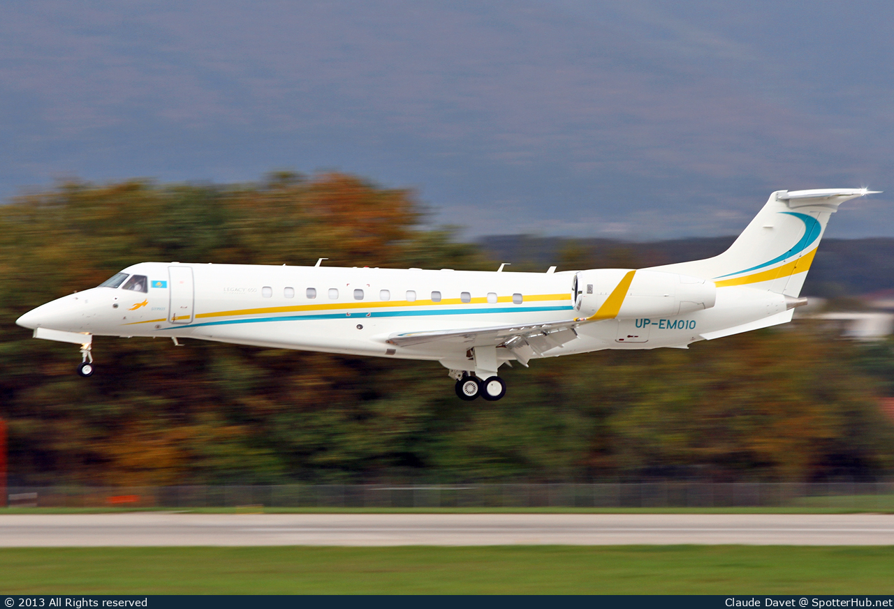 Photo of UP-EM010 - Embraer Legacy 650 operated by Comlux Aviation Kazakhstan