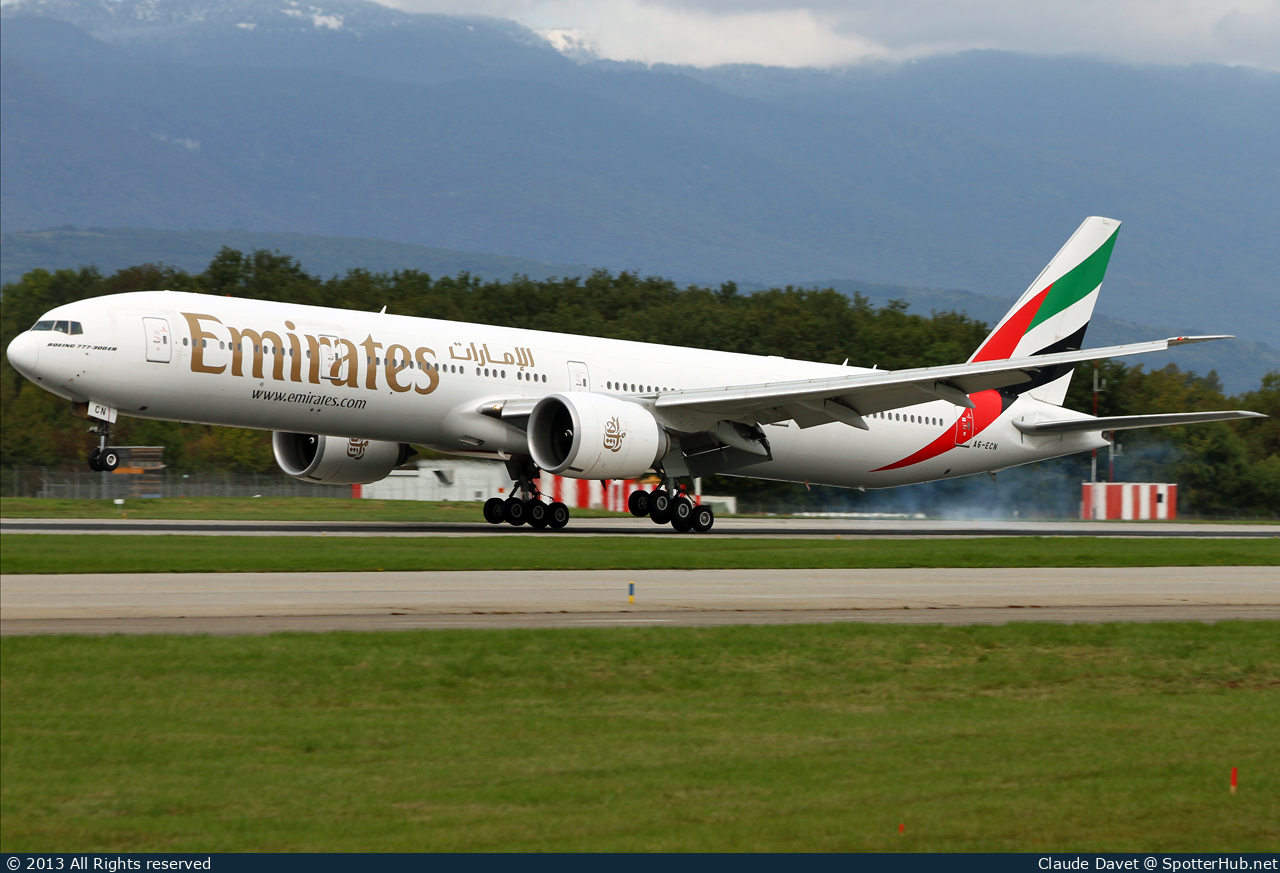 Photo of A6-ECN - Boeing 777-36N(ER) operated by Emirates