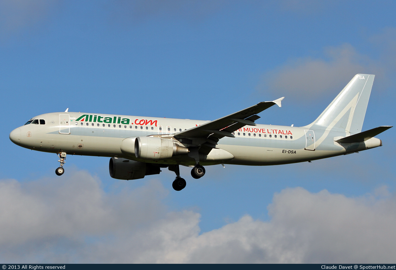 Photo of EI-DSA - Airbus A320-216 operated by Alitalia