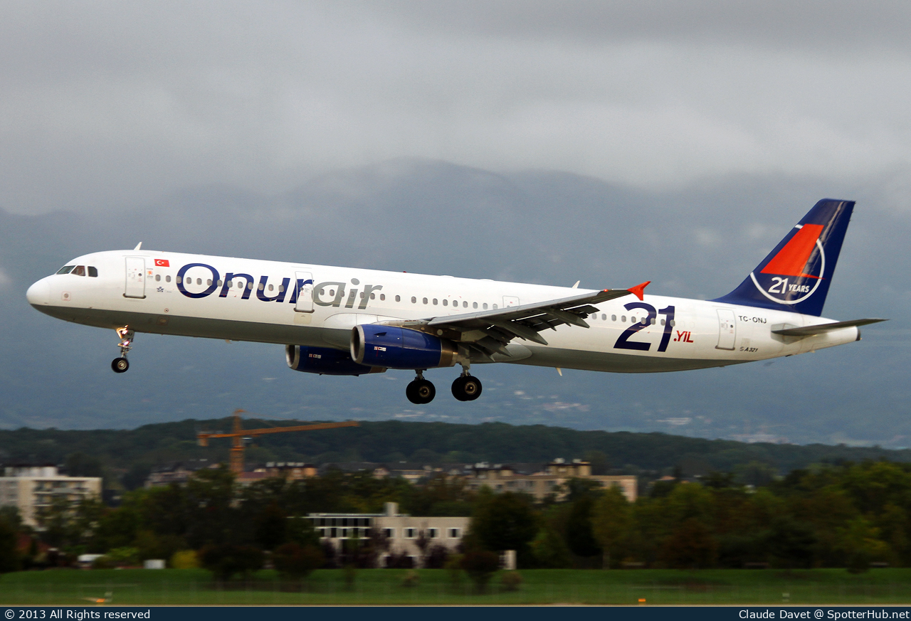 Photo of TC-ONJ - Airbus A321-131 operated by Onur Air