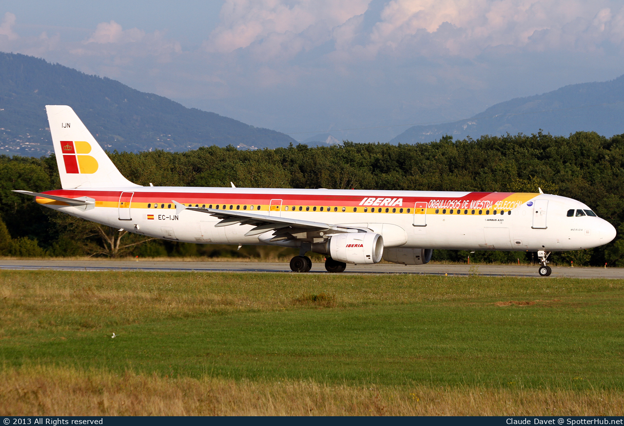 Photo of EC-IJN - Airbus A321-212 operated by Iberia