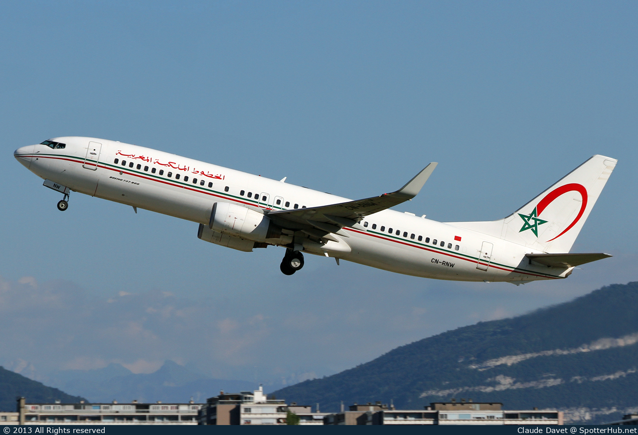 Photo of CN-RNW - Boeing 737-8B6 operated by Royal Air Maroc