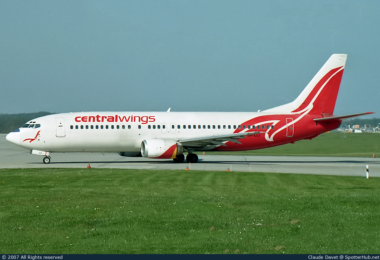 Photo of SP-LLI - Boeing 737-4Q8 operated by Centralwings