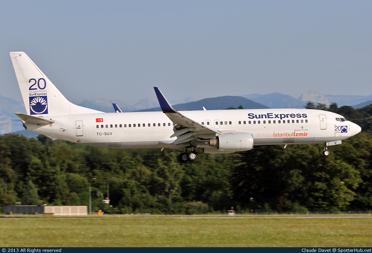 Photo of TC-SUV - Boeing 737-86N operated by SunExpress