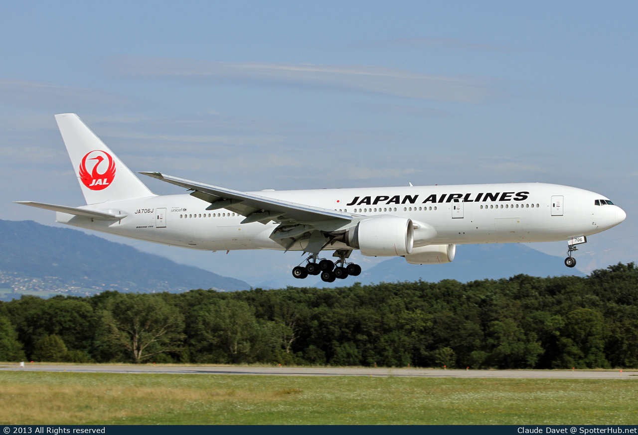 Photo of JA706J - Boeing 777-246(ER) operated by Japan Airlines