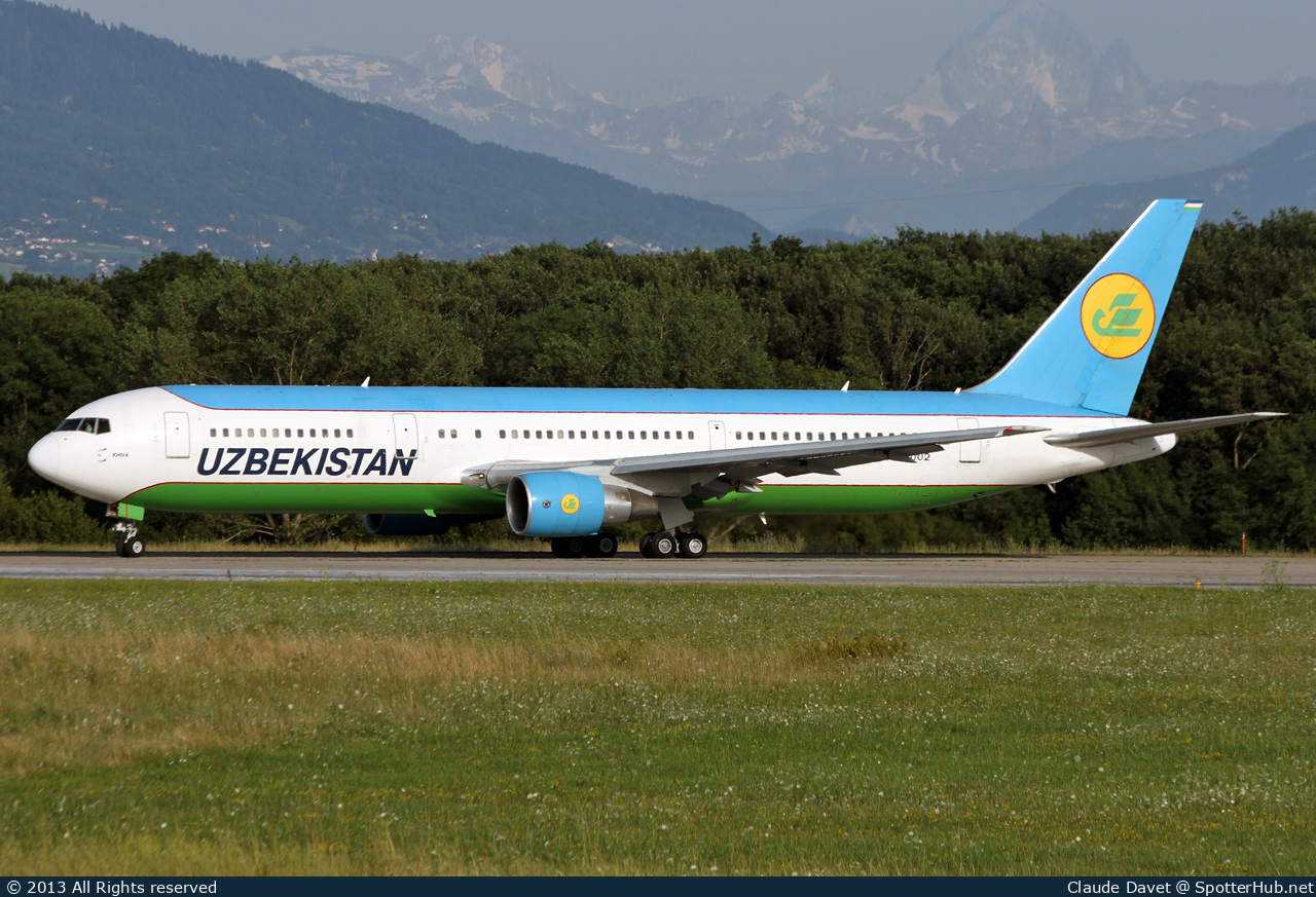 Photo of UK67002 - Boeing 767-33P(ER) operated by Uzbekistan Airways