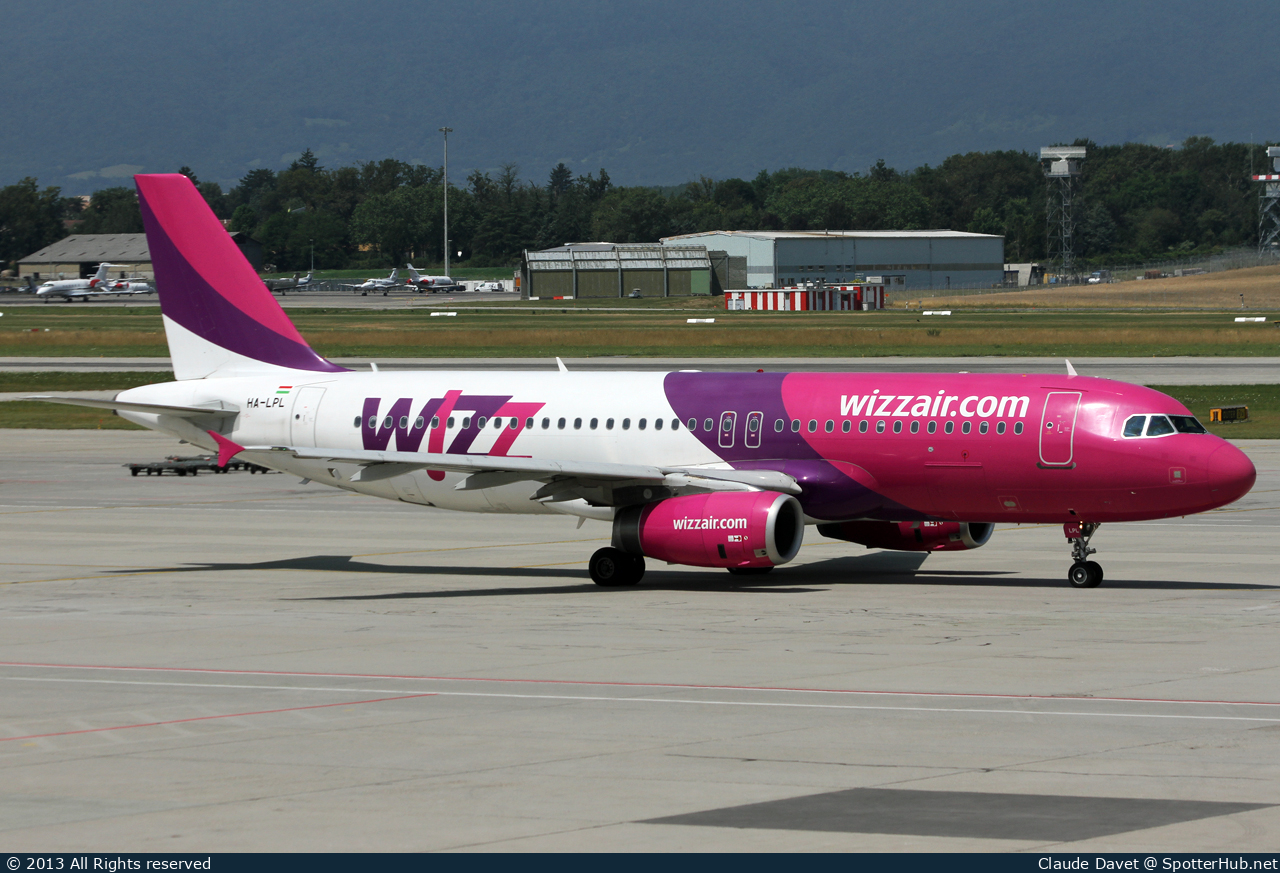 Photo of HA-LPL - Airbus A320-232 operated by Wizz Air