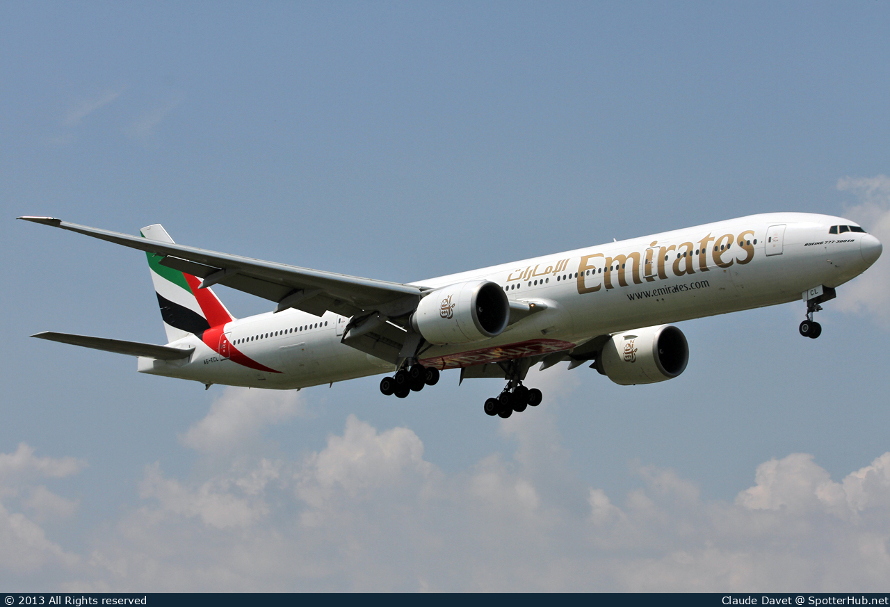 Photo of A6-ECL - Boeing 777-36N(ER) operated by Emirates